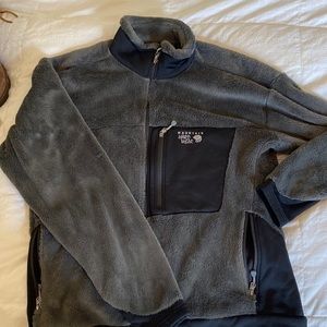 Mountain hard wear jacket